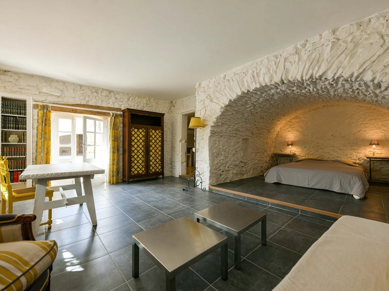 Villa for Sale in Uzes, Uzes Area 6