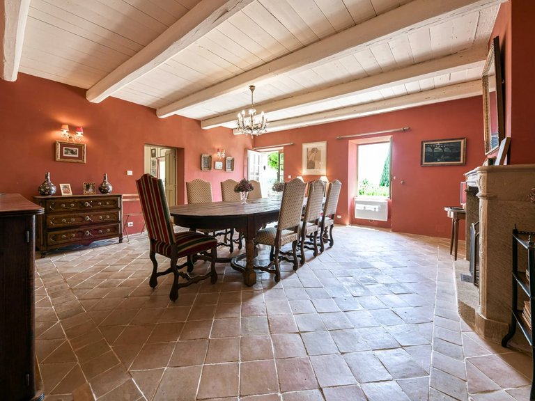 Villa for Sale in Uzes, Uzes Area 12