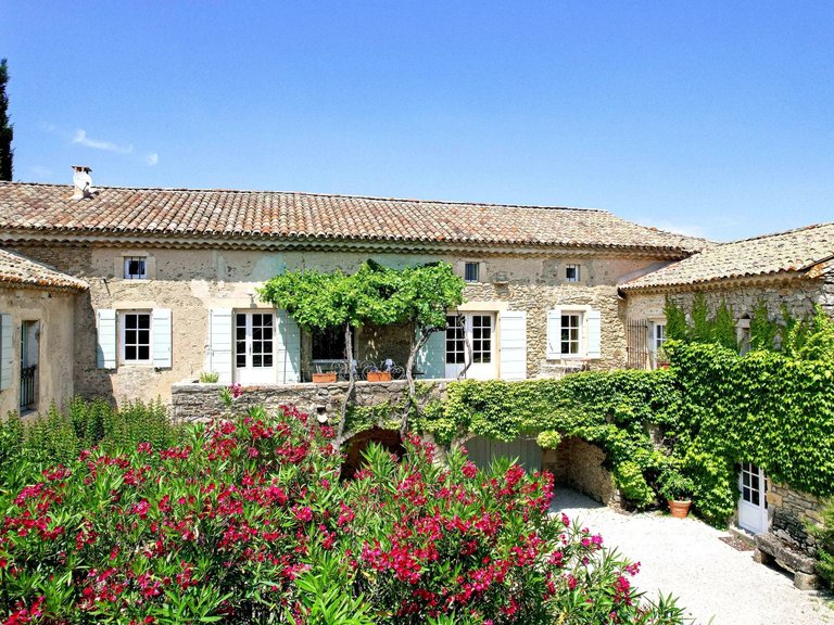 Villa for Sale in Uzes, Uzes Area 13