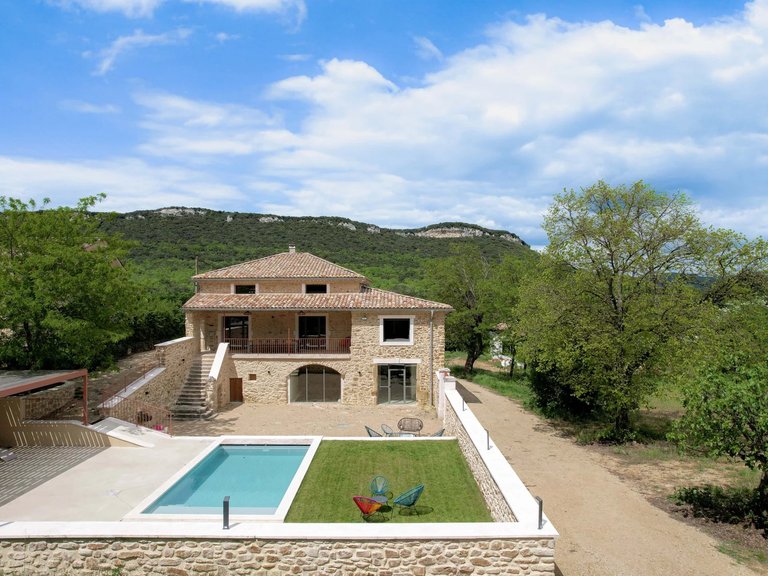 Villa for Sale in Uzes, Uzes Area 2