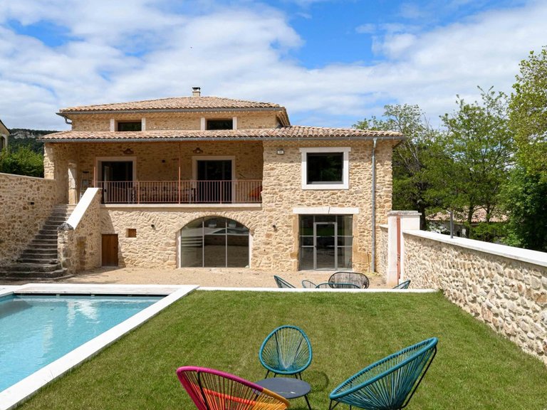 Villa for Sale in Uzes, Uzes Area 14