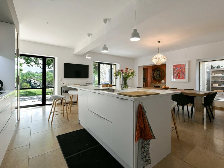 Villa for Sale in Uzes, Uzes Area 11
