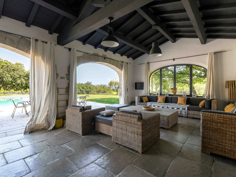 Villa for Sale in Uzes, Uzes Area 13