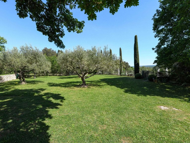Villa for Sale in Uzes, Uzes Area 3