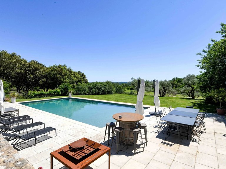 Villa for Sale in Uzes, Uzes Area 7