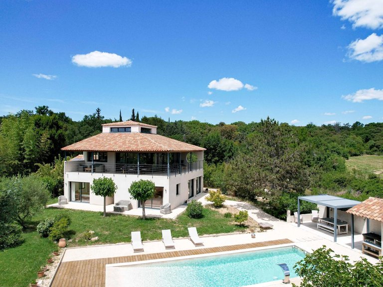 Villa for Sale in Uzes, Uzes Area 1