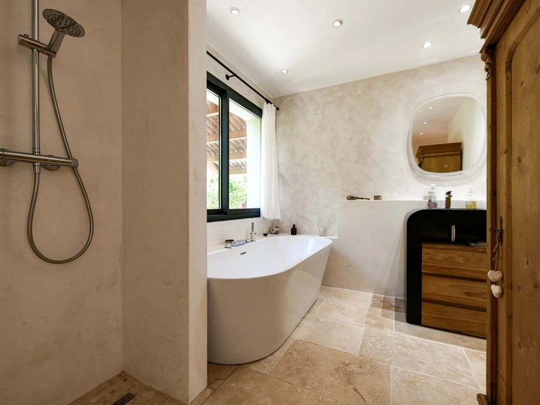 Villa for Sale in Uzes, Uzes Area 18