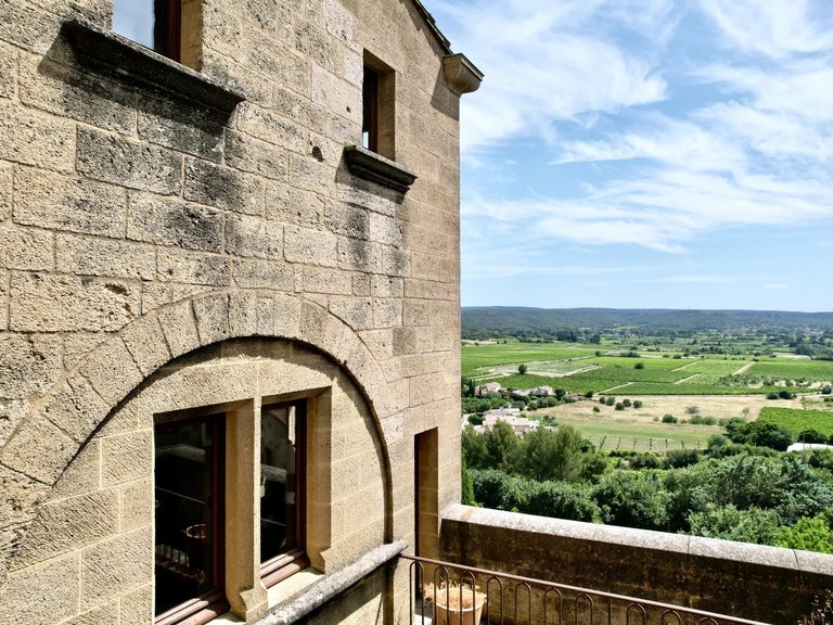 Villa for Sale in Uzes, Uzes Area 1