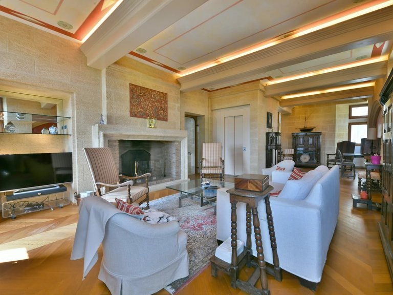 Villa for Sale in Uzes, Uzes Area 12