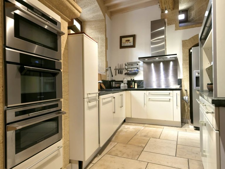 Villa for Sale in Uzes, Uzes Area 14