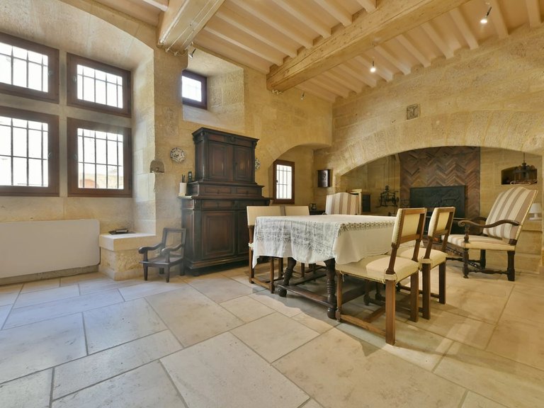 Villa for Sale in Uzes, Uzes Area 4
