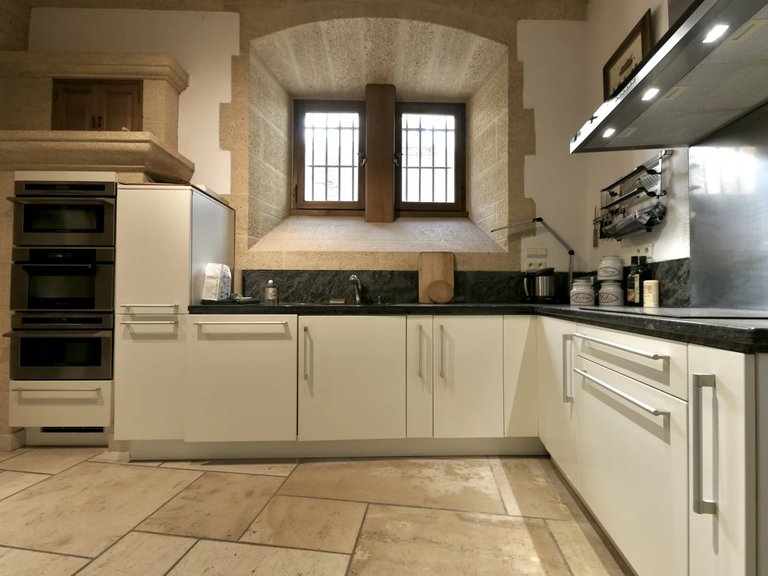 Villa for Sale in Uzes, Uzes Area 7