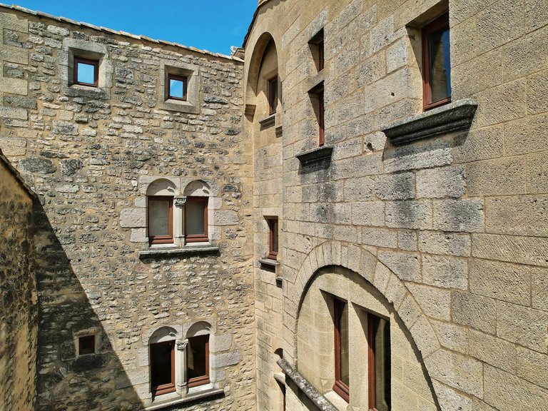 Villa for Sale in Uzes, Uzes Area 8