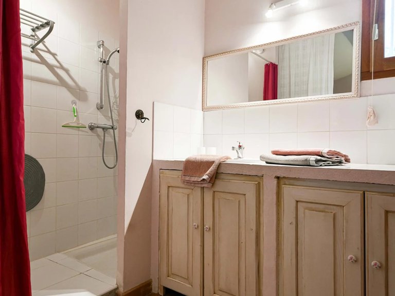 Villa for Sale in Uzes, Uzes Area 13