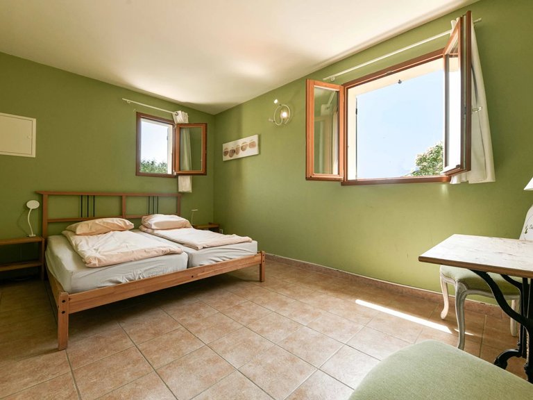 Villa for Sale in Uzes, Uzes Area 15