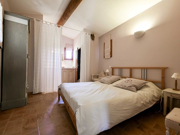 Villa for Sale in Uzes, Uzes Area 17
