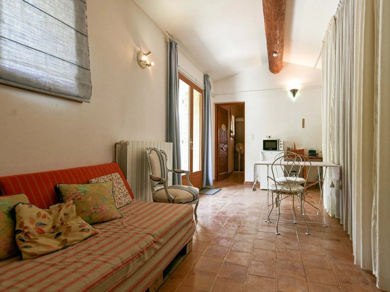 Villa for Sale in Uzes, Uzes Area 9