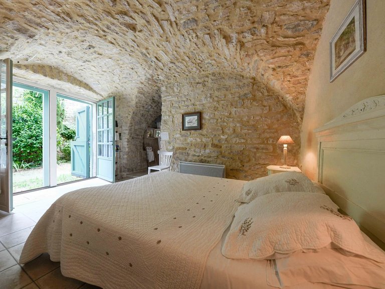 Villa for Sale in Uzes, Uzes Area 13