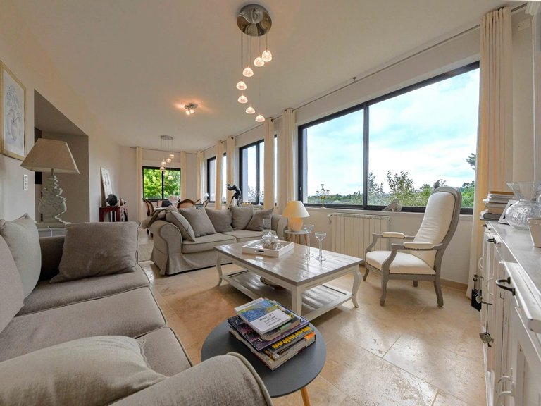 Villa for Sale in Uzes, Uzes Area 4
