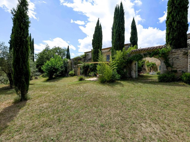 Villa for Sale in Uzes, Uzes Area 10