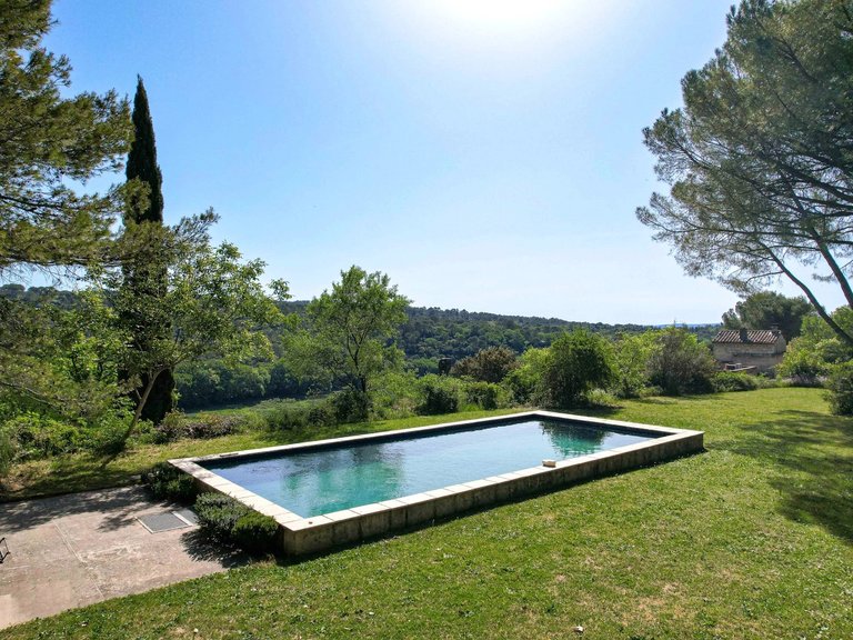 Villa for Sale in Uzes, Uzes Area 15