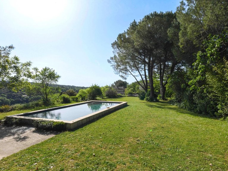 Villa for Sale in Uzes, Uzes Area 20