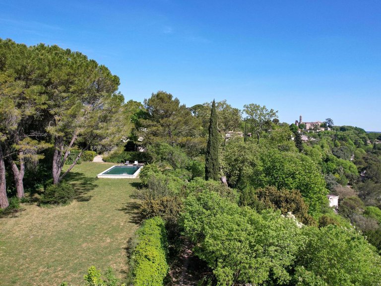 Villa for Sale in Uzes, Uzes Area 3