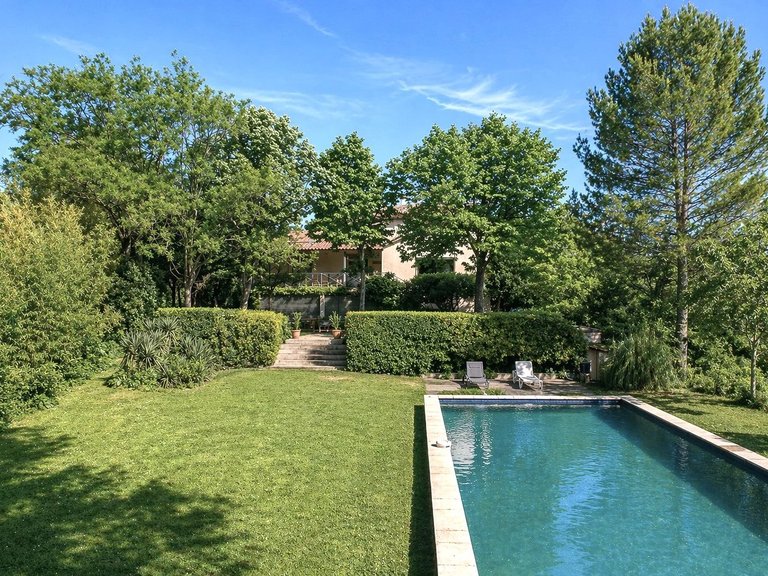 Villa for Sale in Uzes, Uzes Area 6