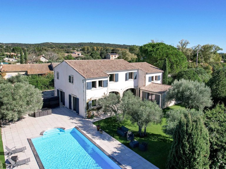 Villa for Sale in Uzes, Uzes Area 18