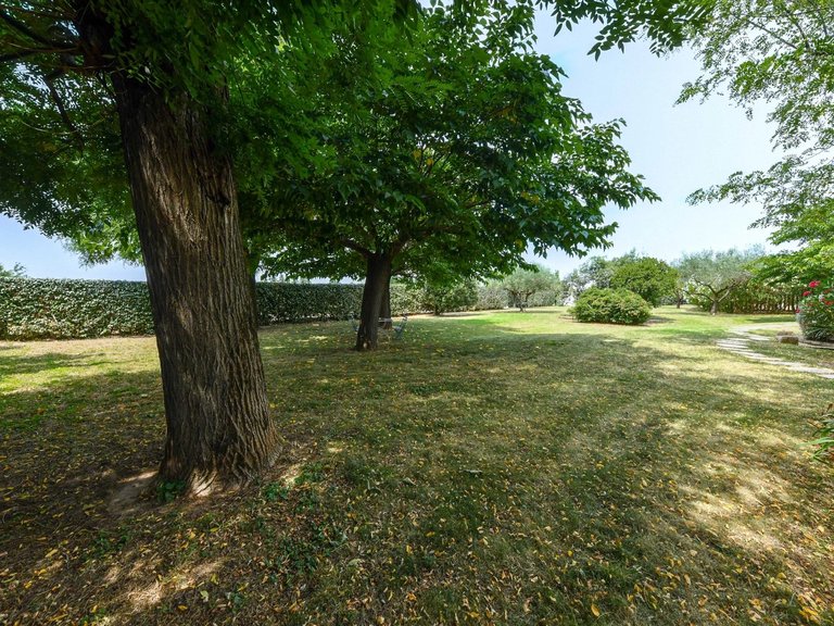 Villa for Sale in Uzes, Uzes Area 16