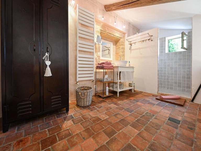 Villa for Sale in Uzes, Uzes Area 18