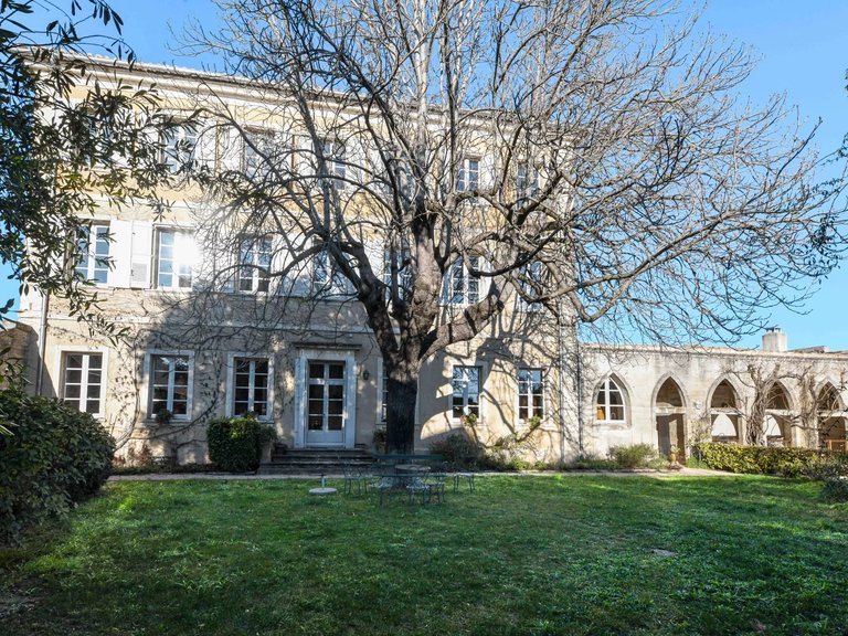 Villa for Sale in Uzes, Uzes Area 1