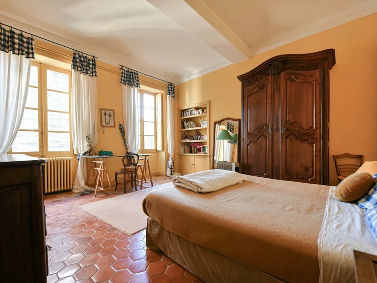 Villa for Sale in Uzes, Uzes Area 13