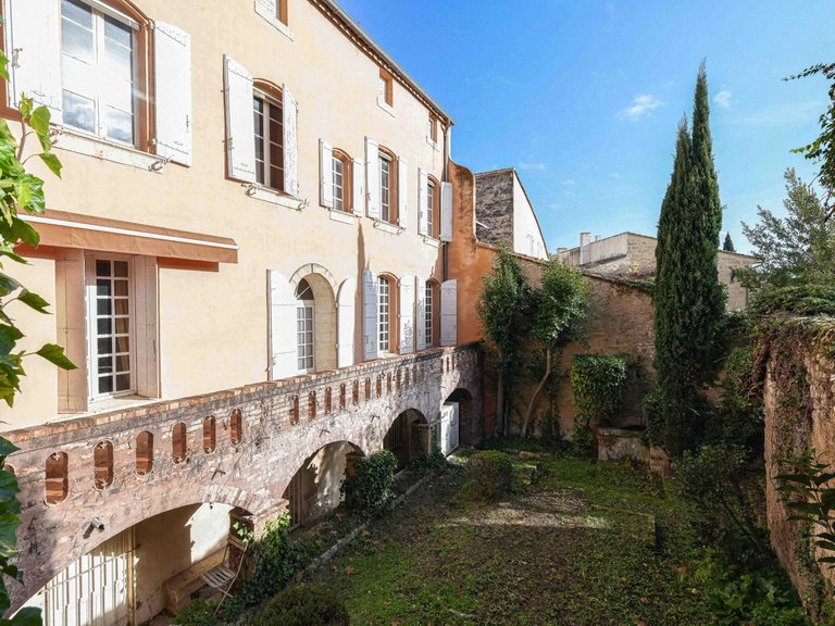 Villa for Sale in Uzes, Uzes Area 1