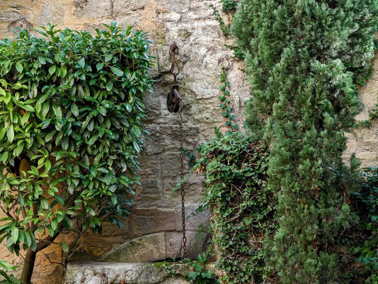 Villa for Sale in Uzes, Uzes Area 11