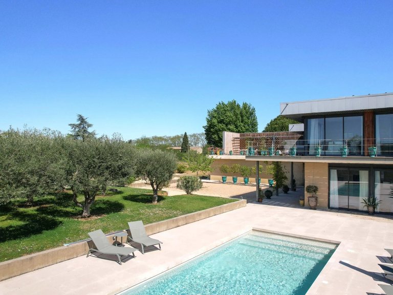 Villa for Sale in Uzes, Uzes Area 1