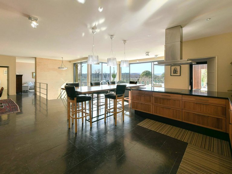 Villa for Sale in Uzes, Uzes Area 4
