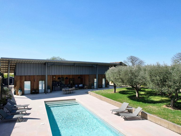 Villa for Sale in Uzes, Uzes Area 5
