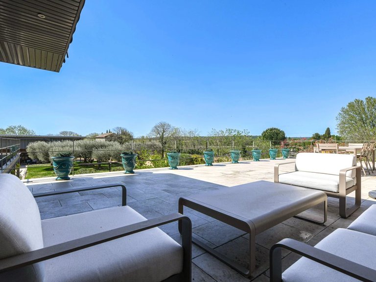 Villa for Sale in Uzes, Uzes Area 10