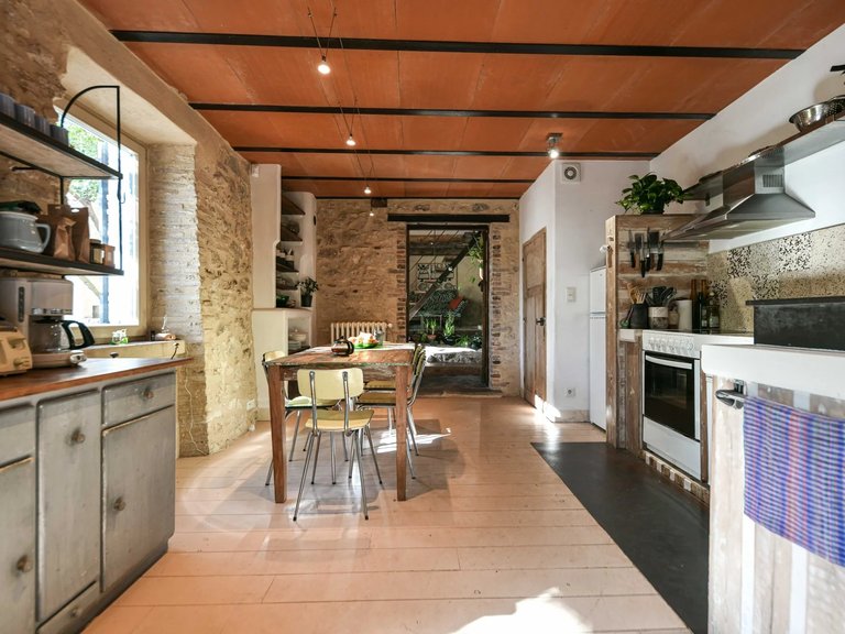 Villa for Sale in Uzes, Uzes Area 11