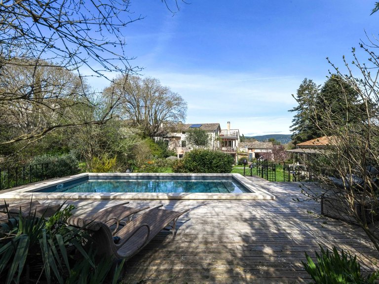 Villa for Sale in Uzes, Uzes Area 9