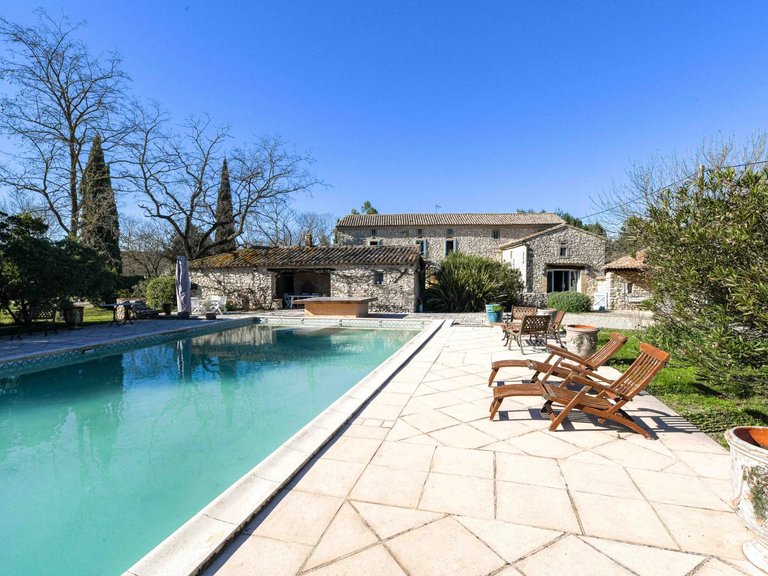 Villa for Sale in Uzes, Uzes Area 17