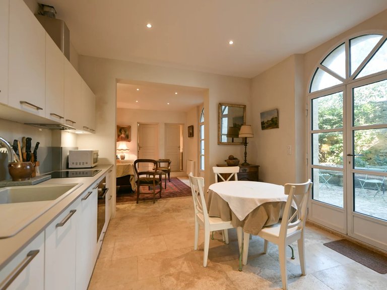 Villa for Sale in Uzes, Uzes Area 16