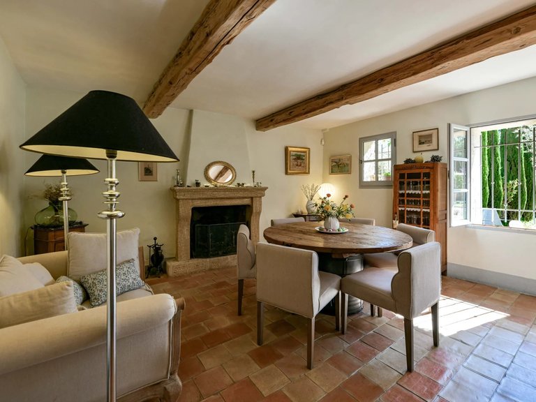 Villa for Sale in Uzes, Uzes Area 2