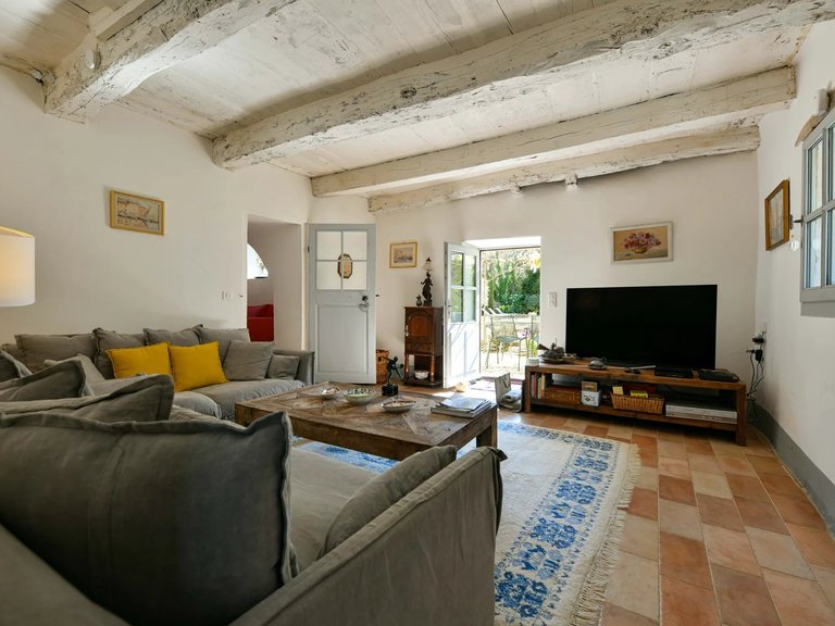 Villa for Sale in Uzes, Uzes Area 6