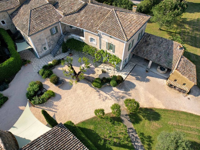 Villa for Sale in Uzes, Uzes Area 1