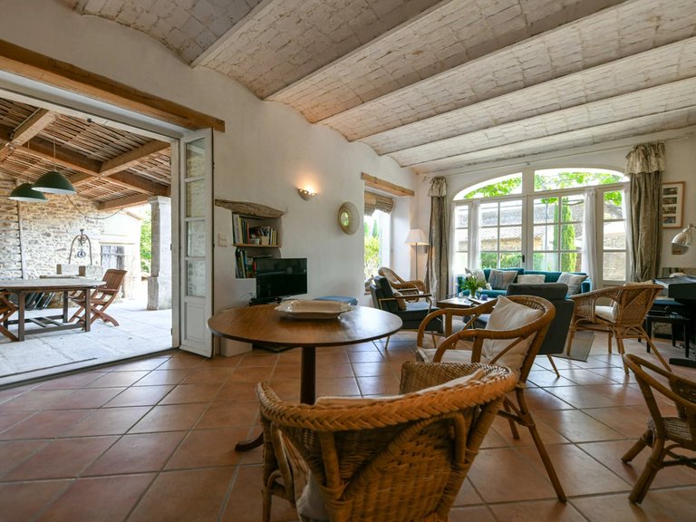 Villa for Sale in Uzes, Uzes Area 2
