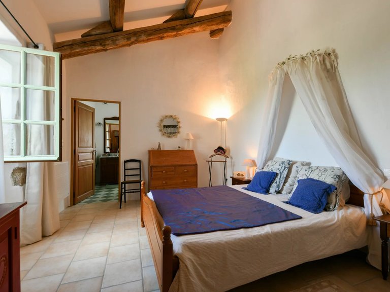 Villa for Sale in Uzes, Uzes Area 12