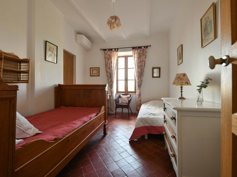 Villa for Sale in Uzes, Uzes Area 15