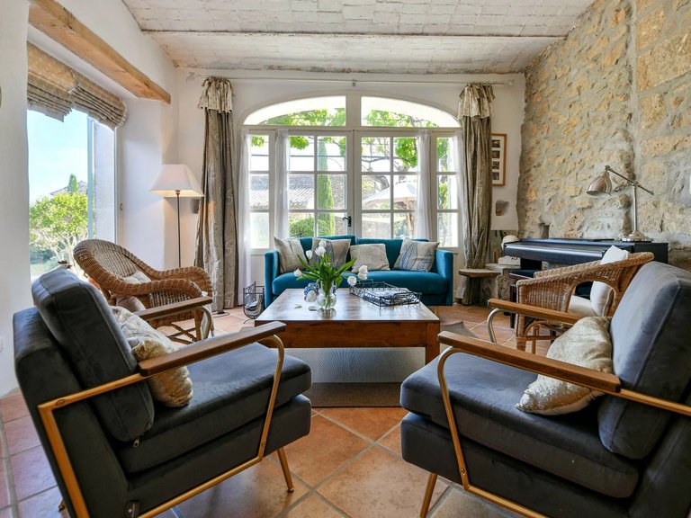 Villa for Sale in Uzes, Uzes Area 6